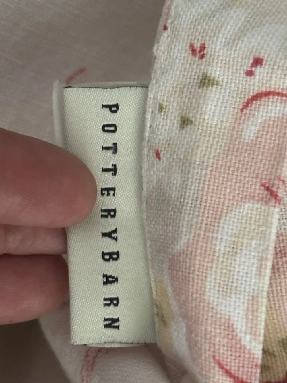 Pottery Barn Ivory Red Rose Shams Pillowcase PAIR Standard Size Linen